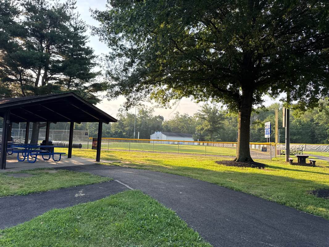 walking near me in Tantum Park in autumn