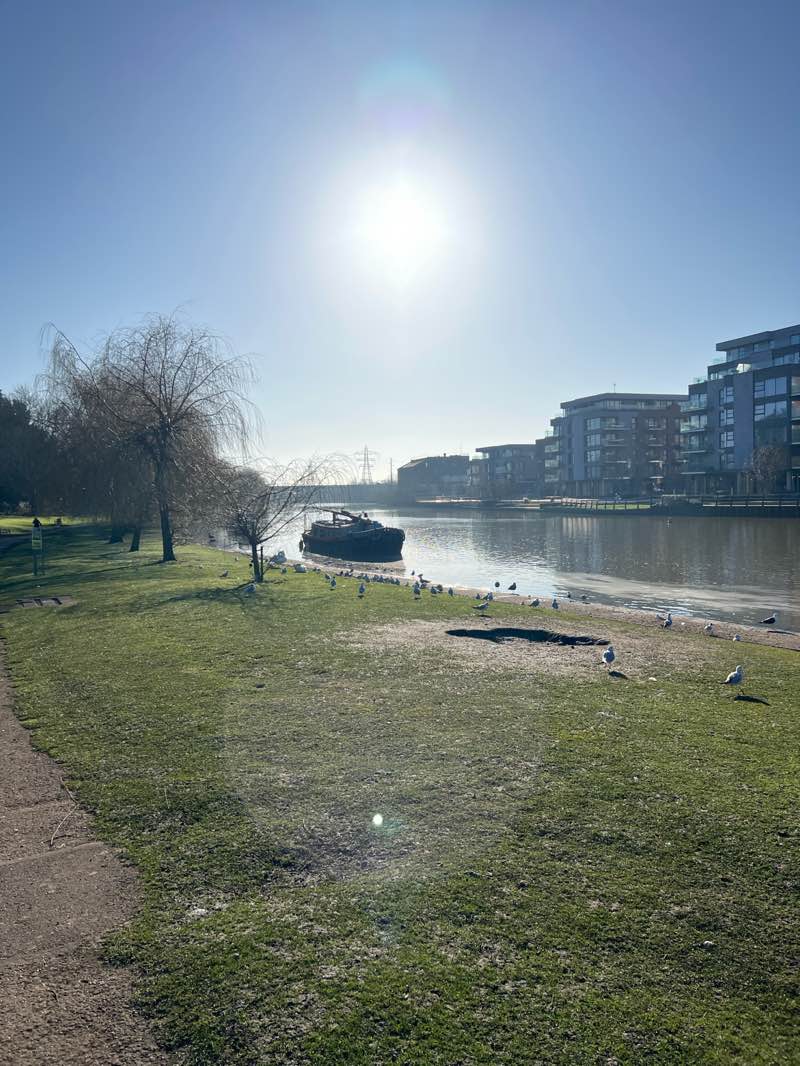 walking near me in Embankment in winter