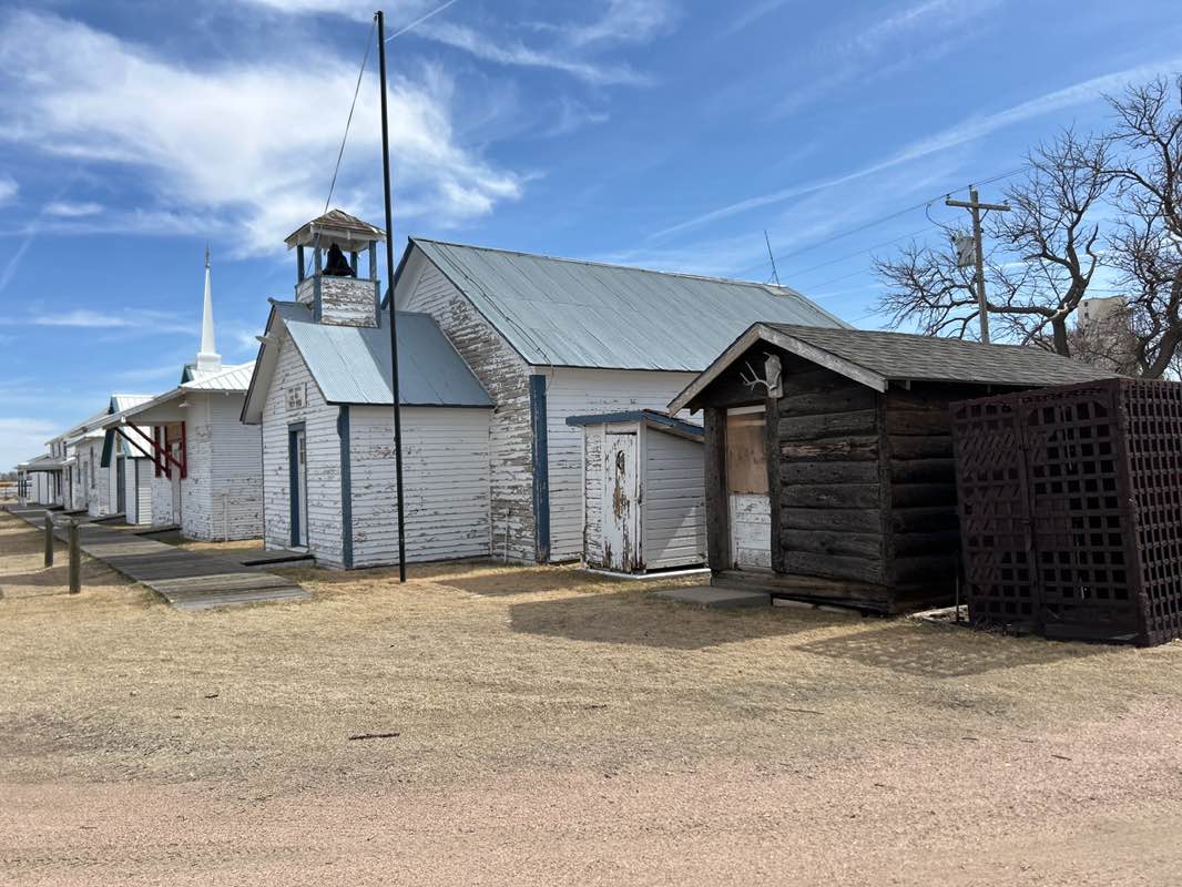 walking near me in Old Thrashers in spring