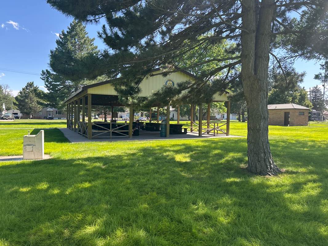 walking near me in Gulick Park in summer