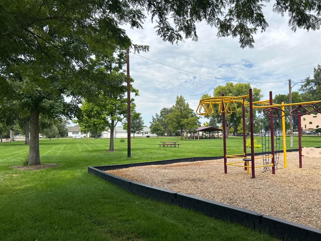 walking near me in Propst Park in autumn