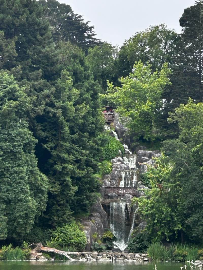 walking near me in Music Concourse in summer