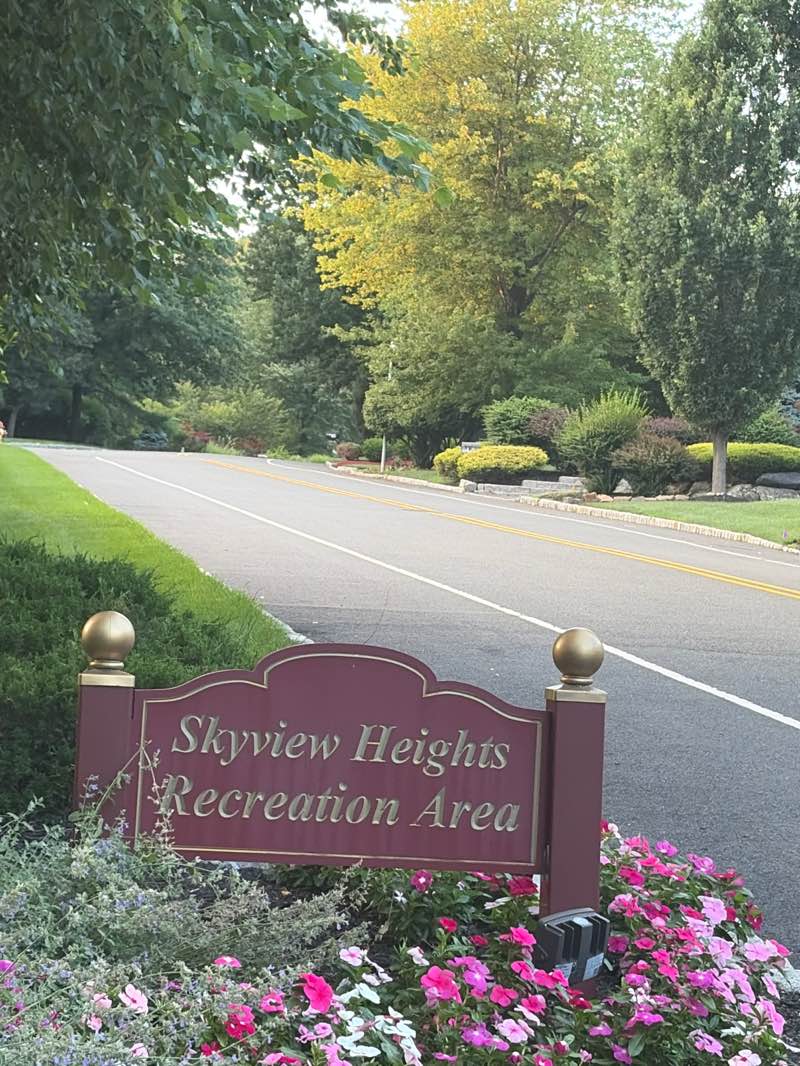 walking near me in Skyview Heights Recreation Area in summer