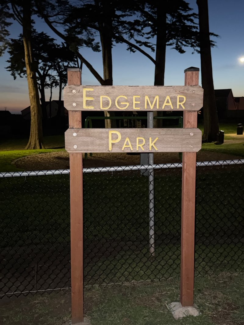 walking near me in Edgemar Park in spring