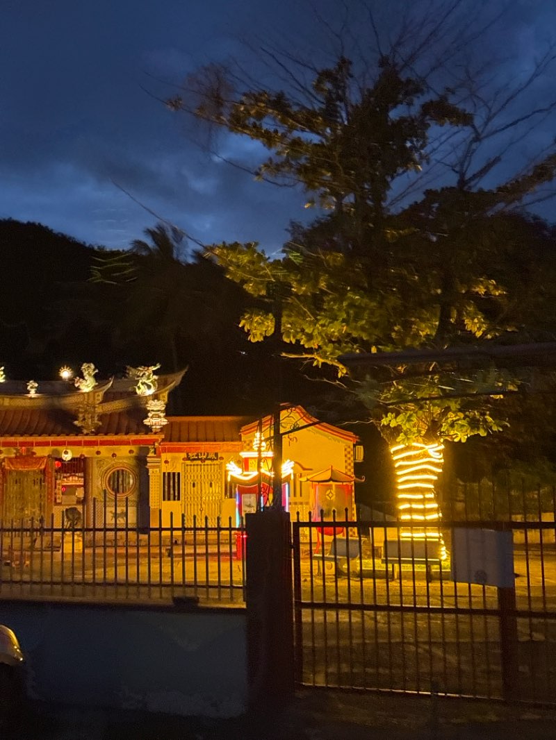 walking near me in Taman Kejiranan Jalan Gangsa in winter