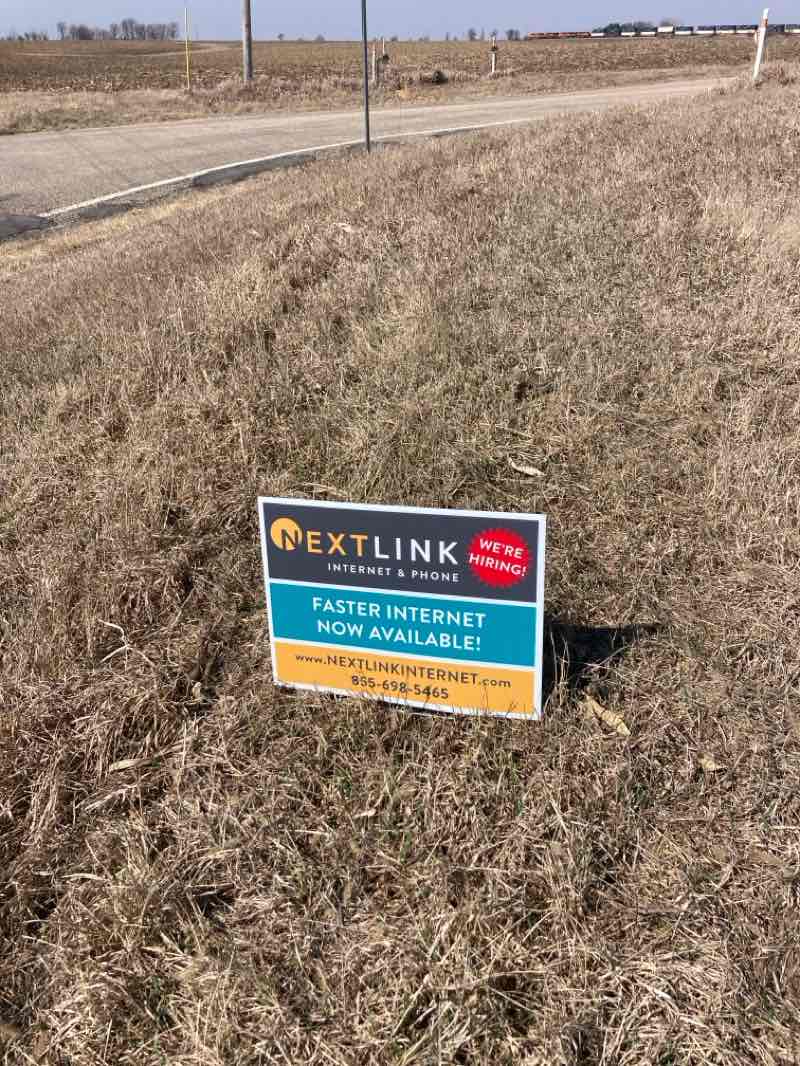 walking near me in Kiwanis Park in spring