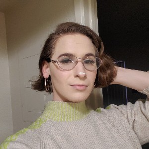 Lindsay 🌹🦋🔥🔥