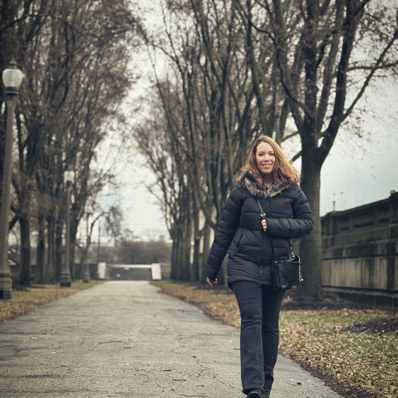 Amanda Blake profile