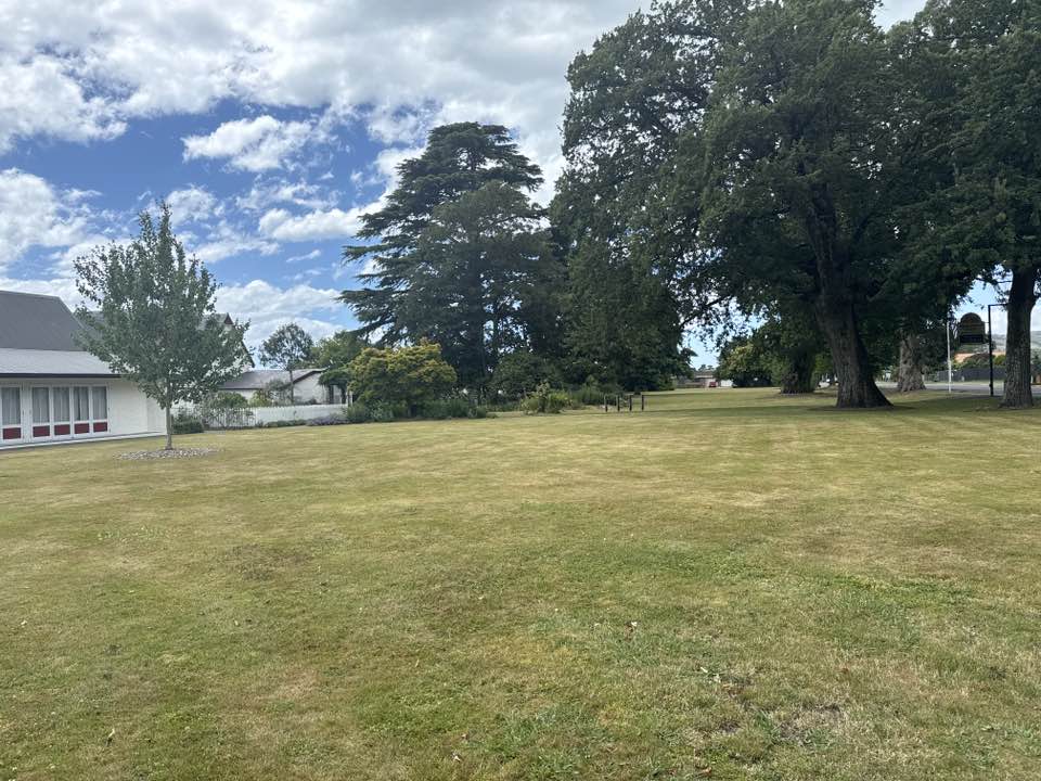 walking near me in Broadgreen in summer