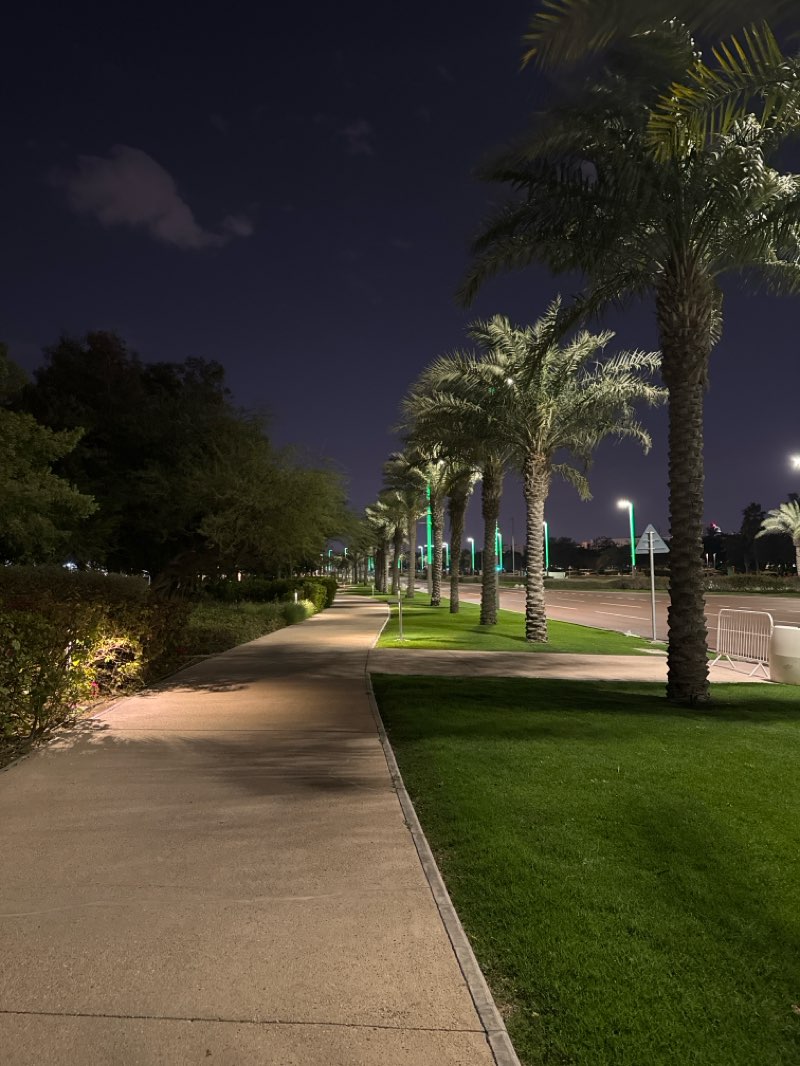 walking near me in Sheraton Park and Underground parking in winter