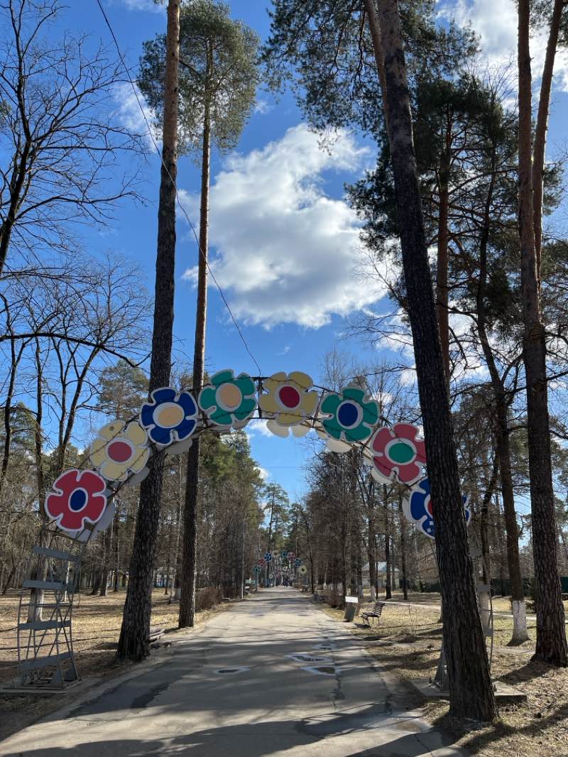 walking near me in Парк культуры им. В.А. Дегтярёва in spring