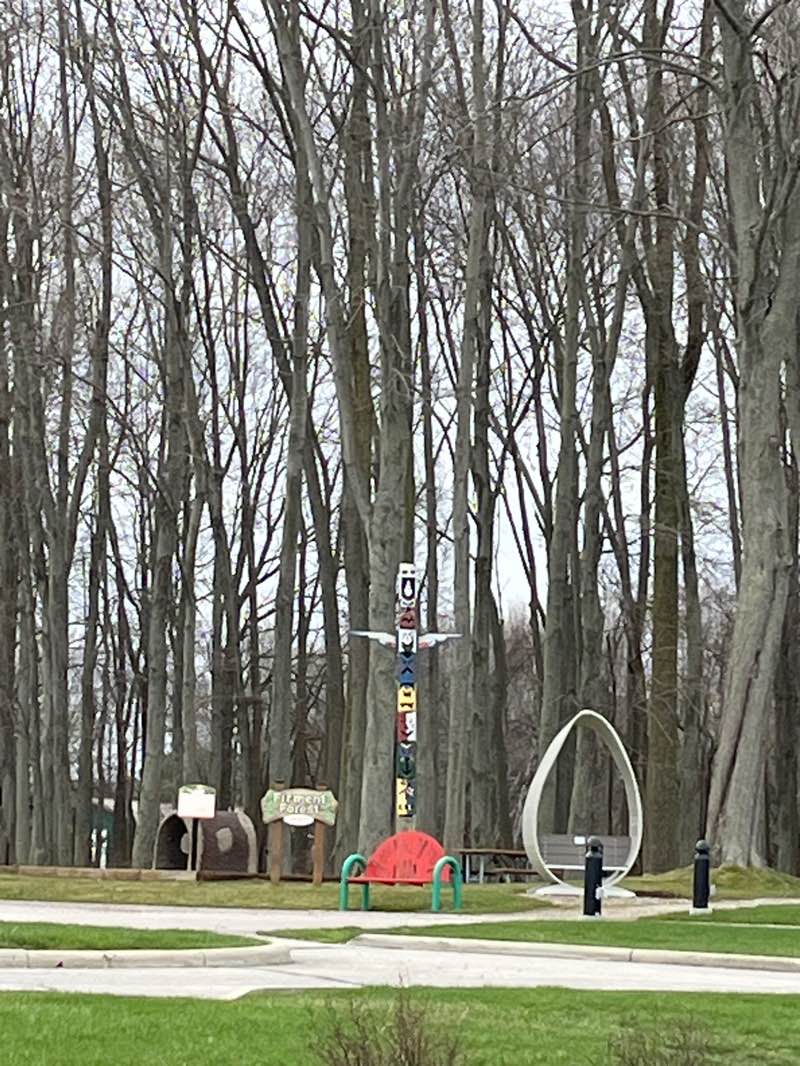 walking near me in Avon Park in spring