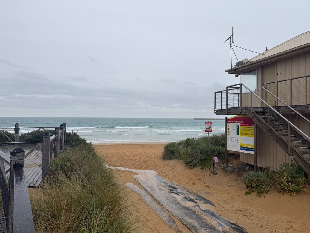 walking near me in Foreshore Trust Grounds in spring