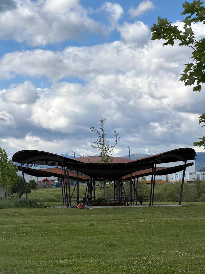 walking near me in Glen Lake Rotary Park in summer
