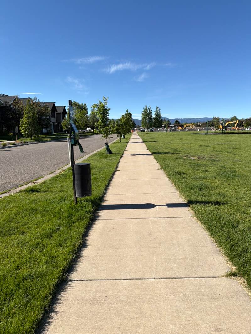 walking near me in Oak Meadows in summer