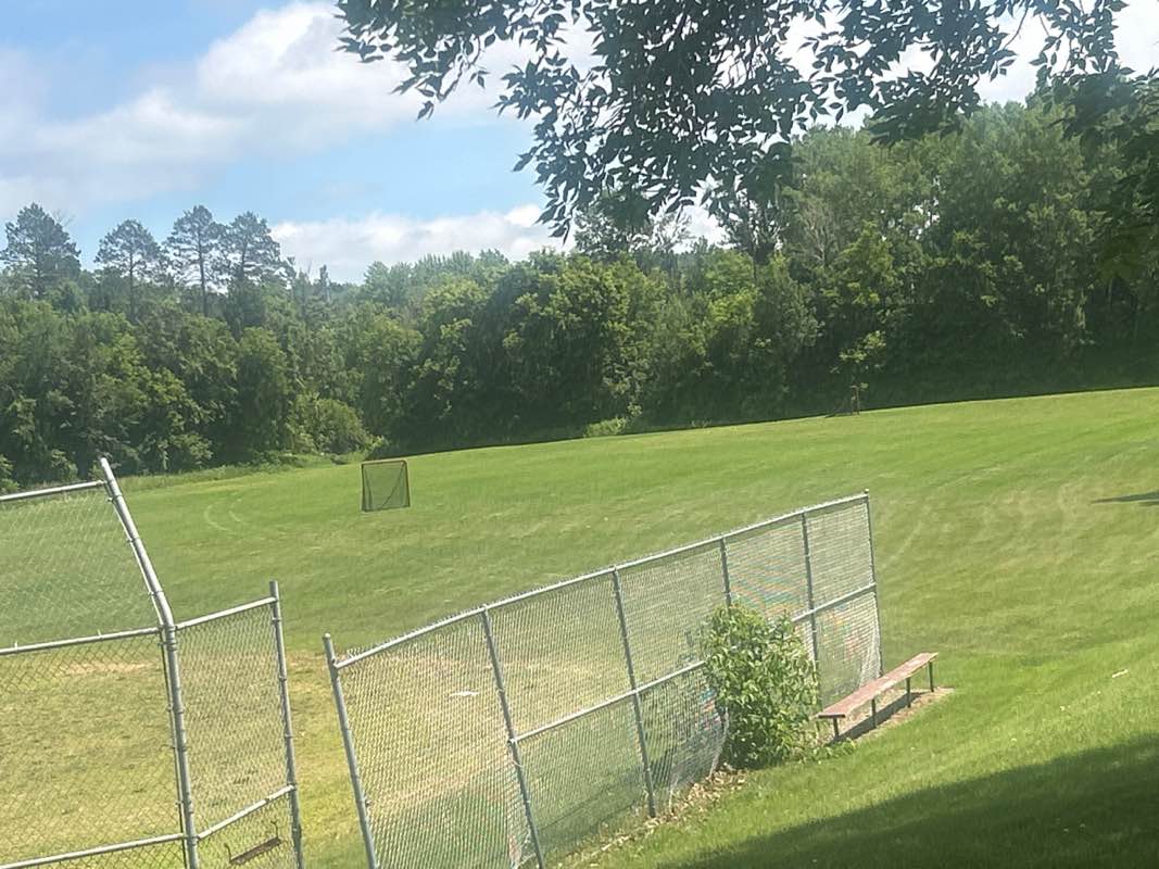 walking near me in Oakland Park in summer