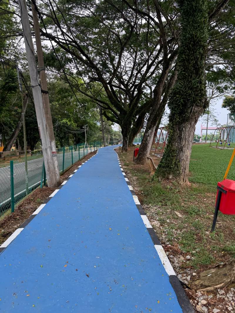 walking near me in Taman Rekreasi Tampin in spring