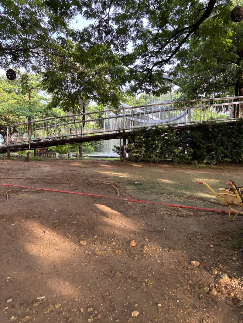 walking near me in Balintawak Plaza in autumn