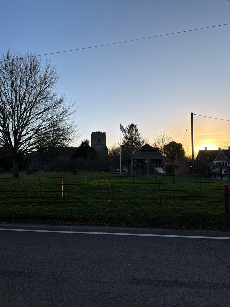walking near me in Kingsland (Millennium Green) in winter