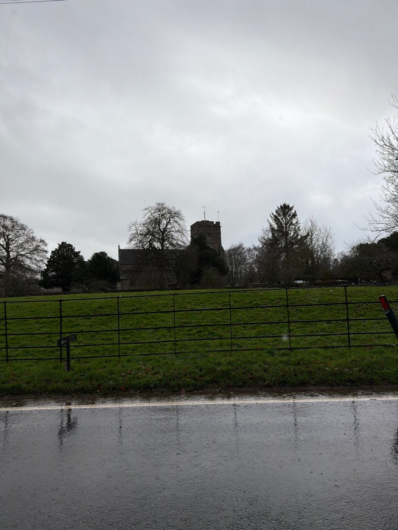 walking near me in Kingsland (Millennium Green) in winter
