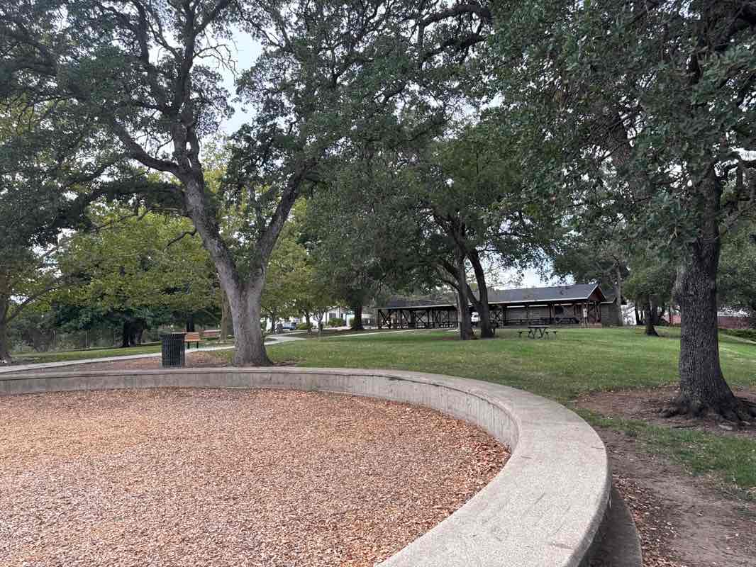 walking near me in Lew Howard Park in autumn
