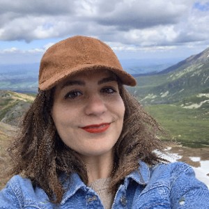 Parisa profile