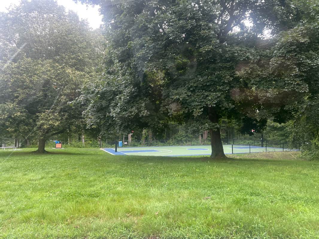 walking near me in Leary Park in summer