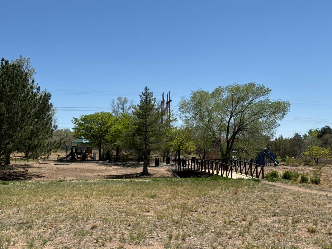walking near me in Heritage Hills Park in spring