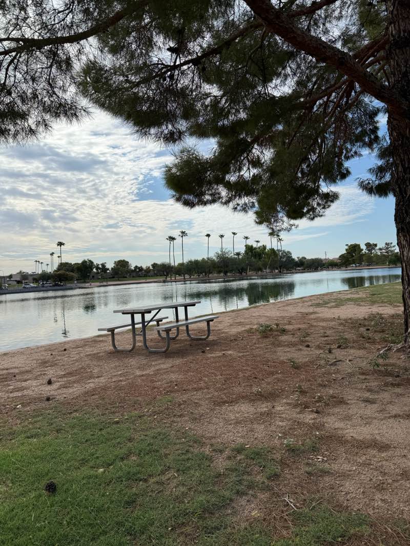 walking near me in Camelback Park in autumn