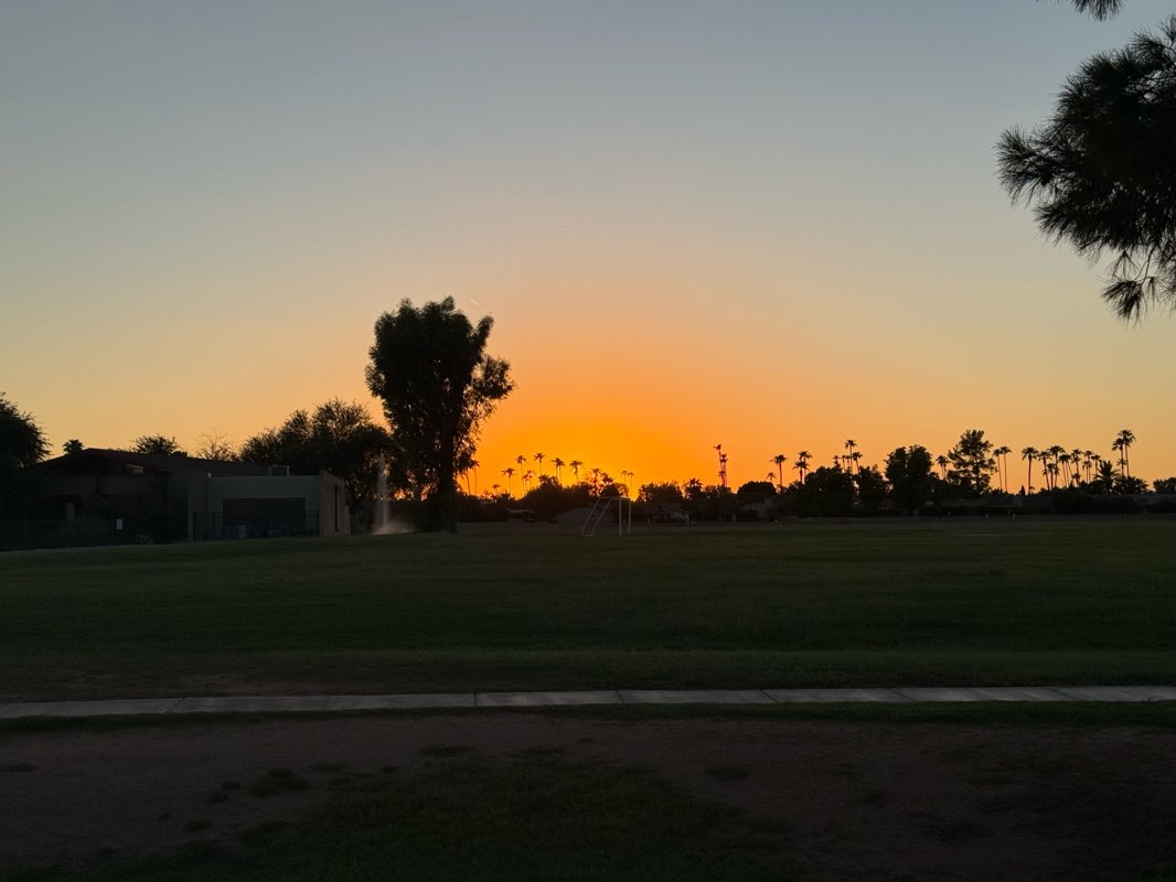 walking near me in greenbelt in autumn