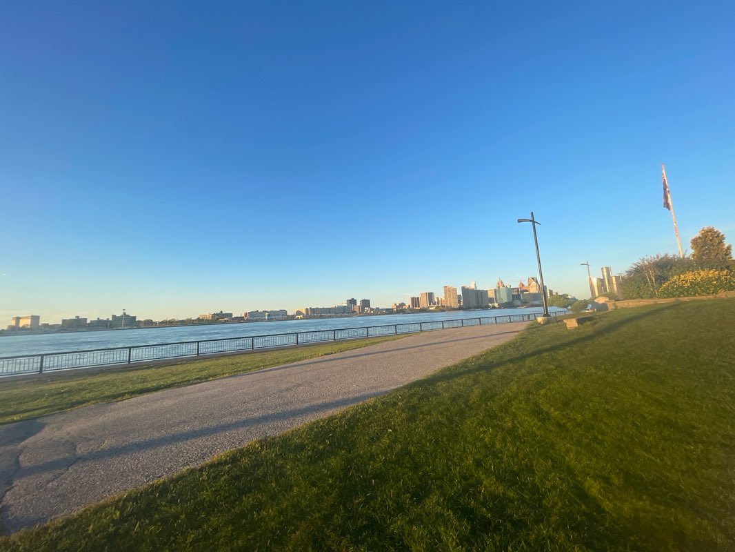 walking near me in Dieppe Gardens in autumn