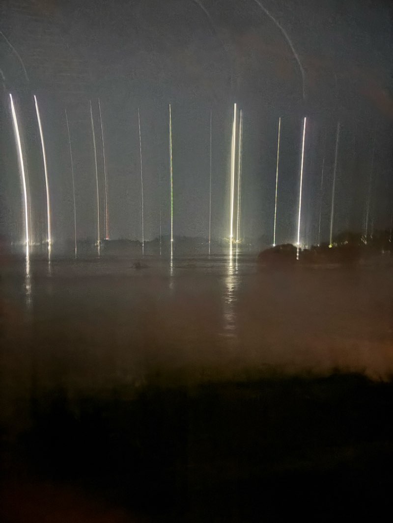 walking near me in Nehru Park in summer