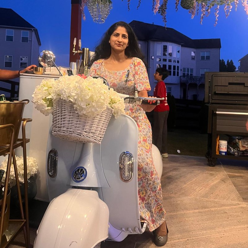 Saritha Vasireddi icon