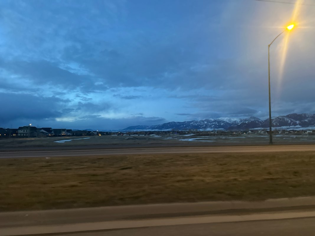 walking near me in Gallatin County Regional Park in spring