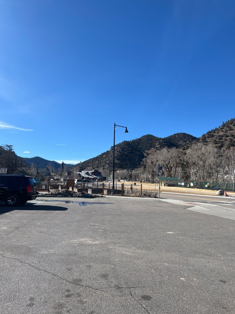 walking near me in Courtney/Riley/Cooper Park in spring