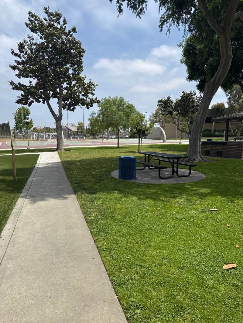 walking near me in Los Nietos Park in spring