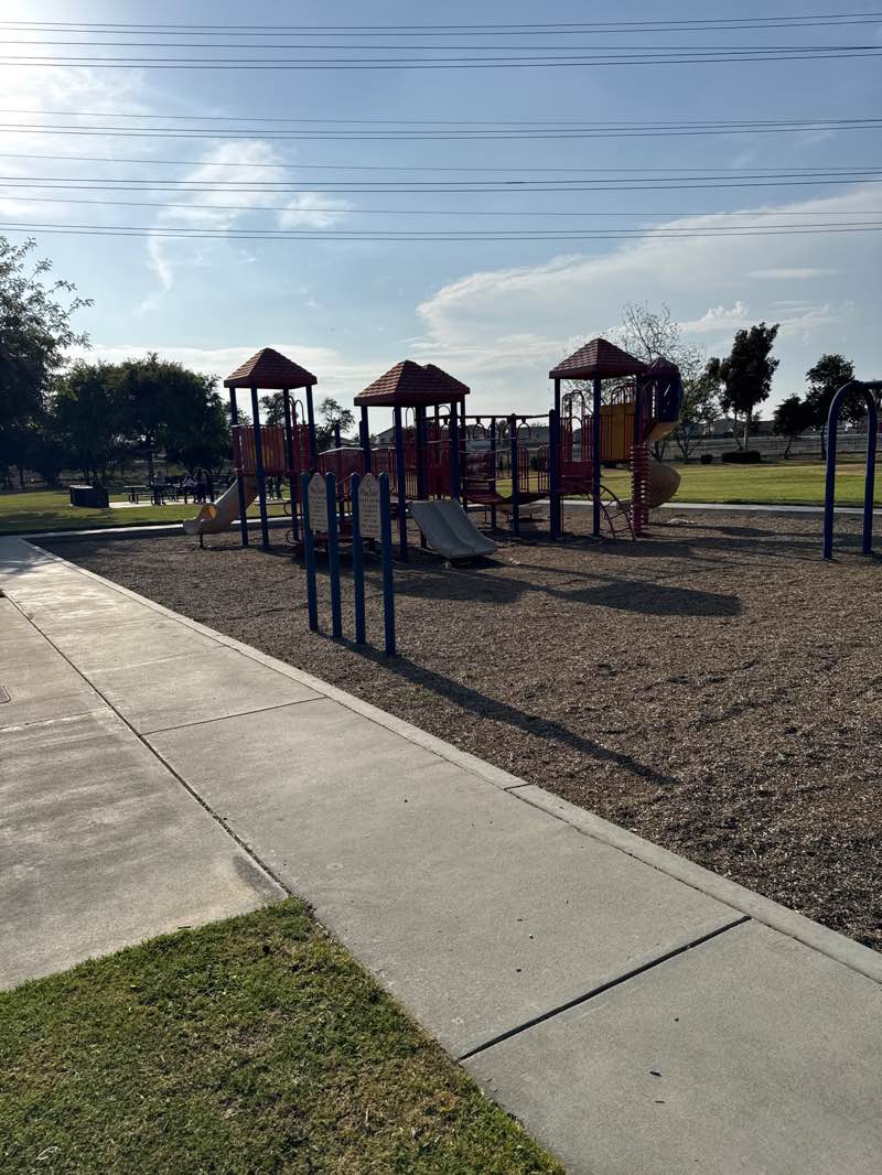 walking near me in Santa Fe Springs Park in spring