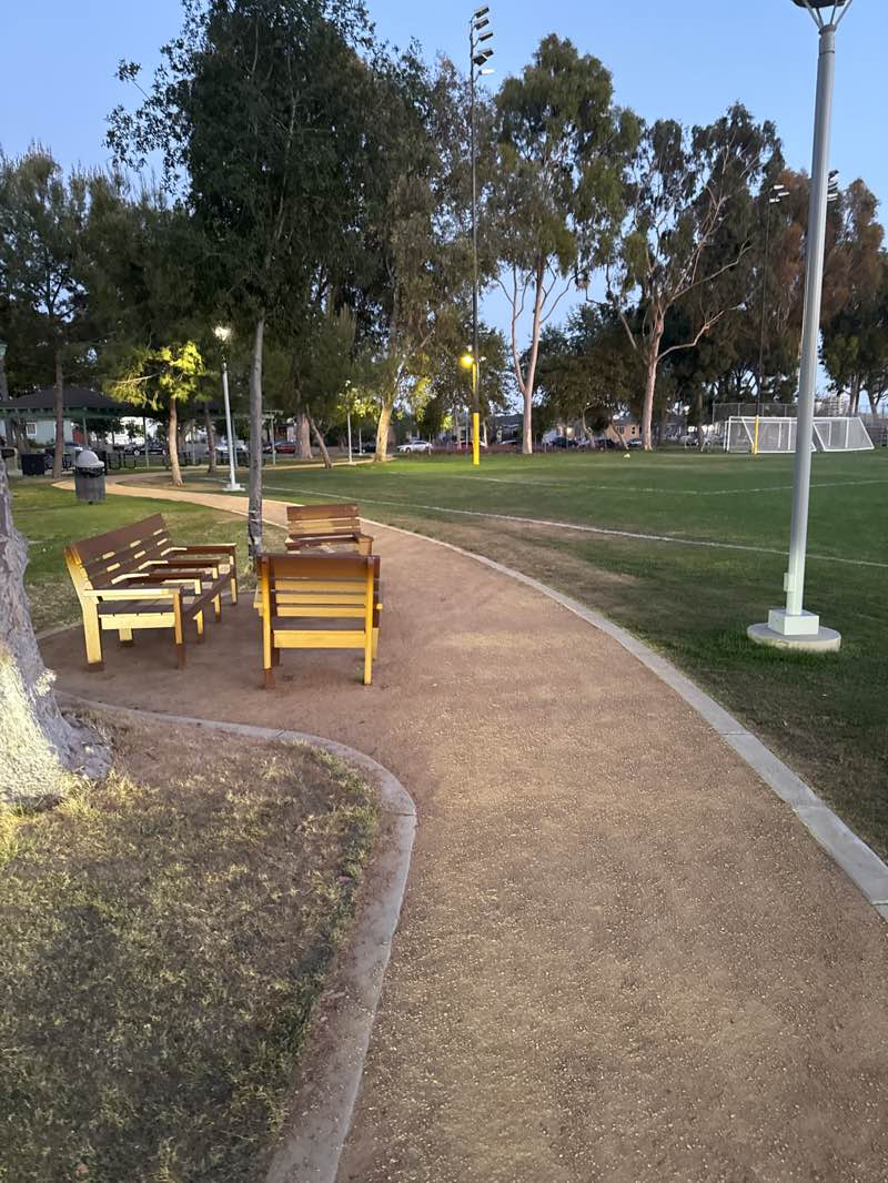 walking near me in Rosewood Park in spring