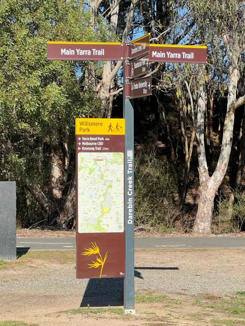 walking near me in Victoria Park in winter