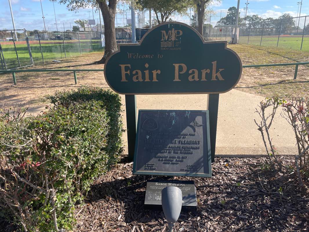 walking near me in Fair Park in autumn