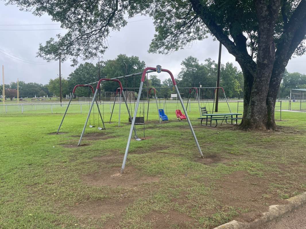 walking near me in Edwards Park in autumn