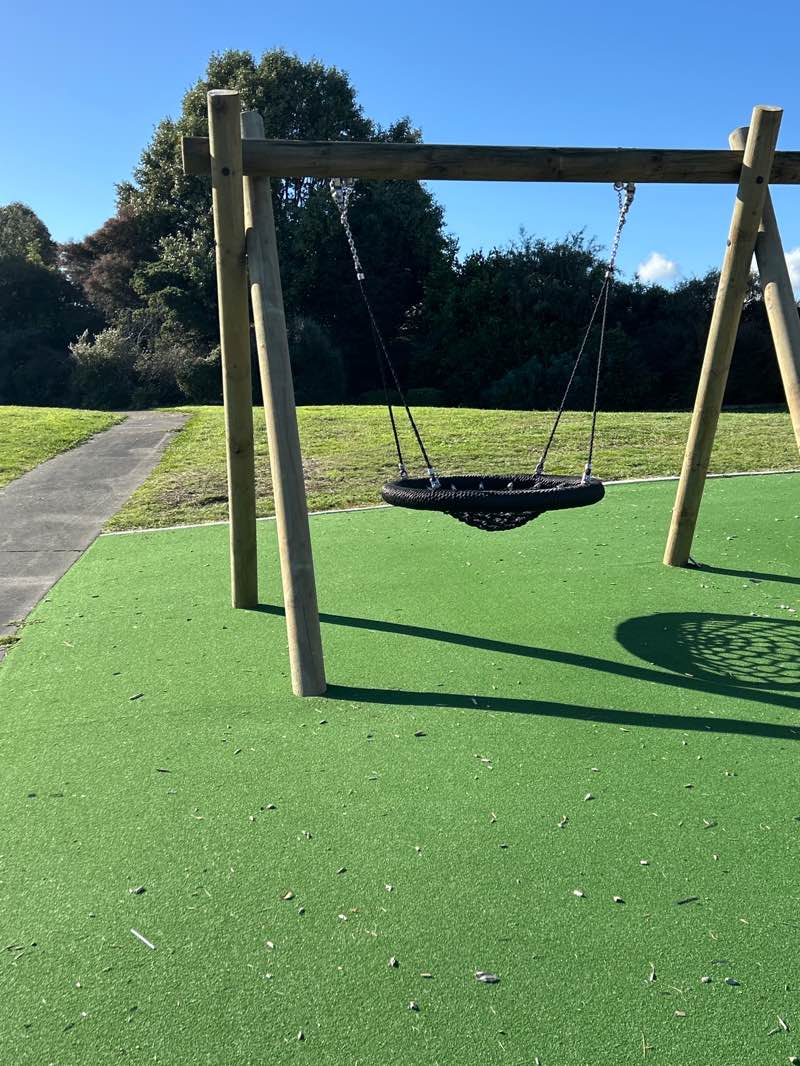 walking near me in Regent Drive Reserve in autumn