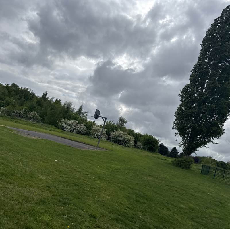 Adam 🇬🇧 post 1