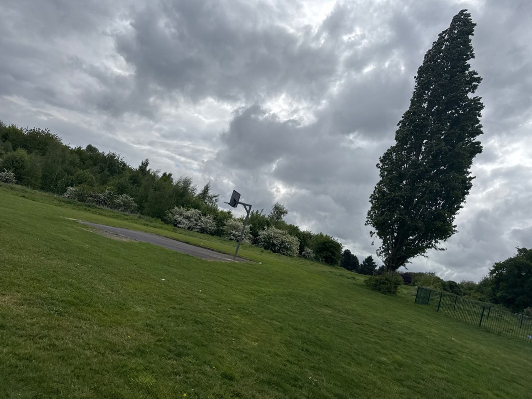 walking near me in Gippeswyk Park in spring