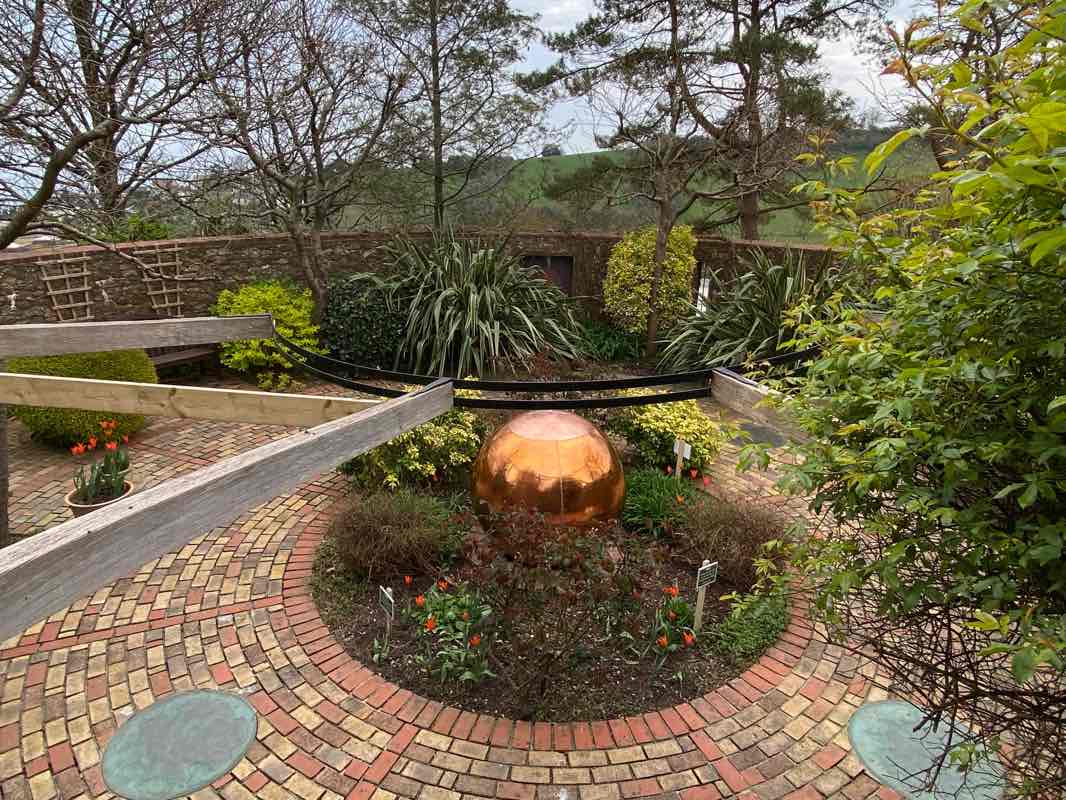 walking near me in Pecorama Gardens in spring