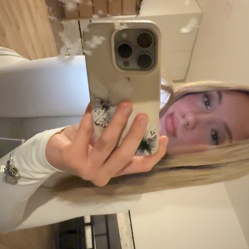 Laura profile