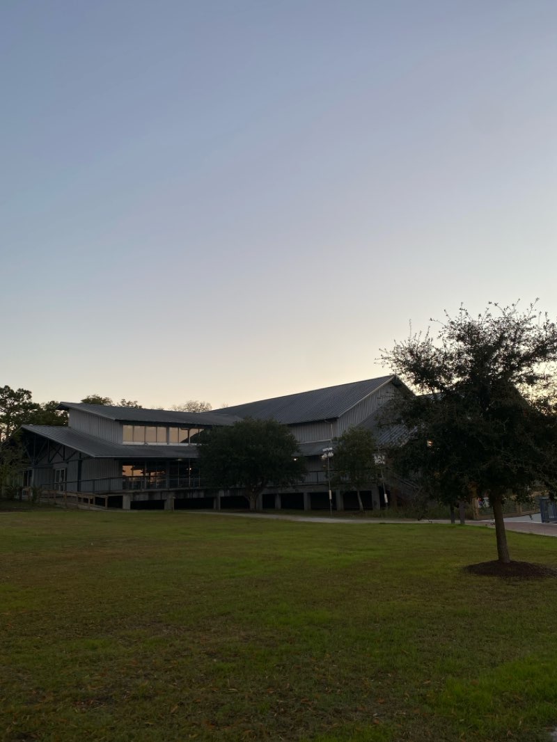 walking near me in Washington Waterfront in autumn