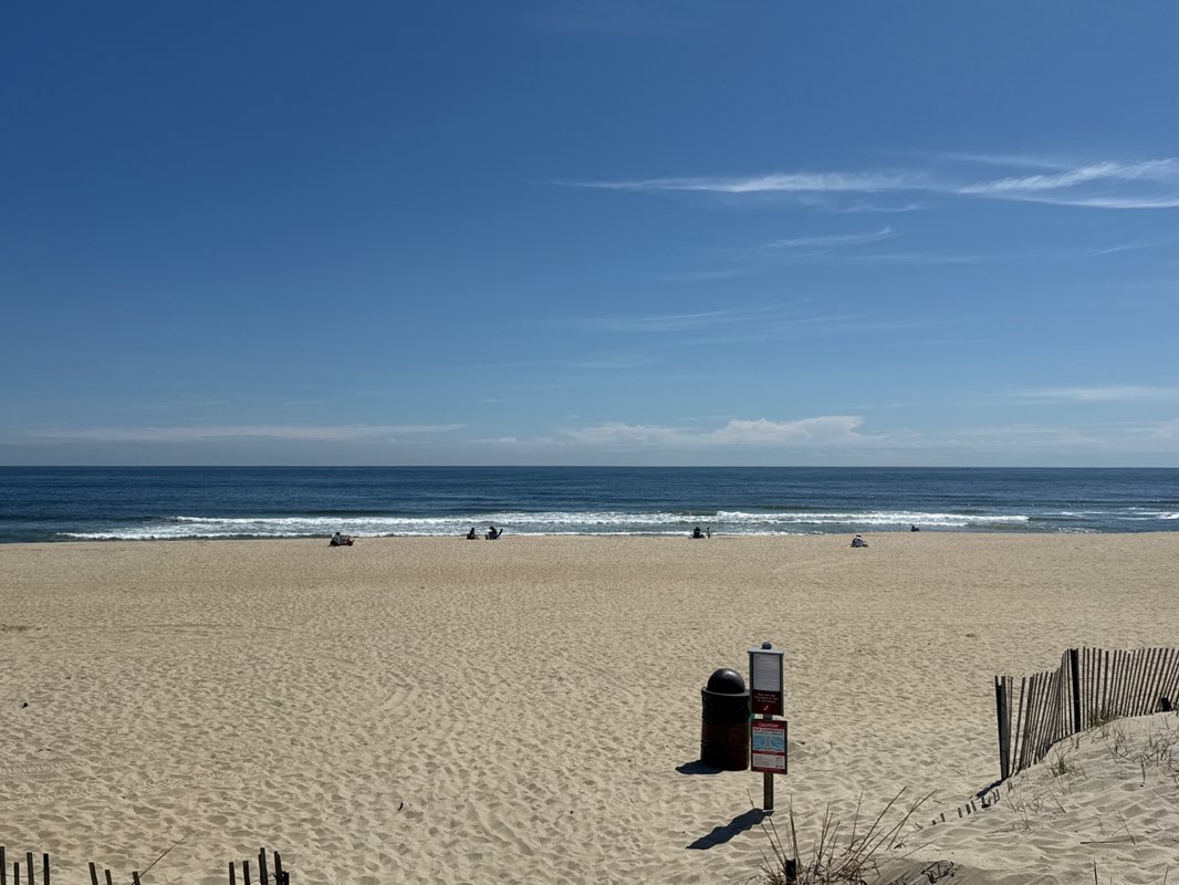 walking near me in Seven Presidents Oceanfront Park in spring