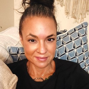 Vibbeet Alexander chase