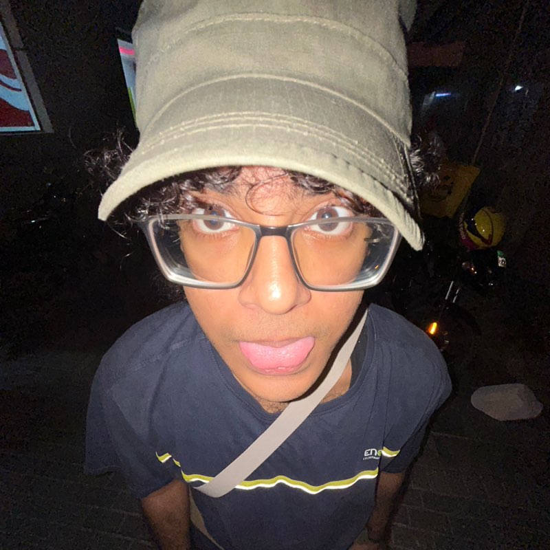 Mo